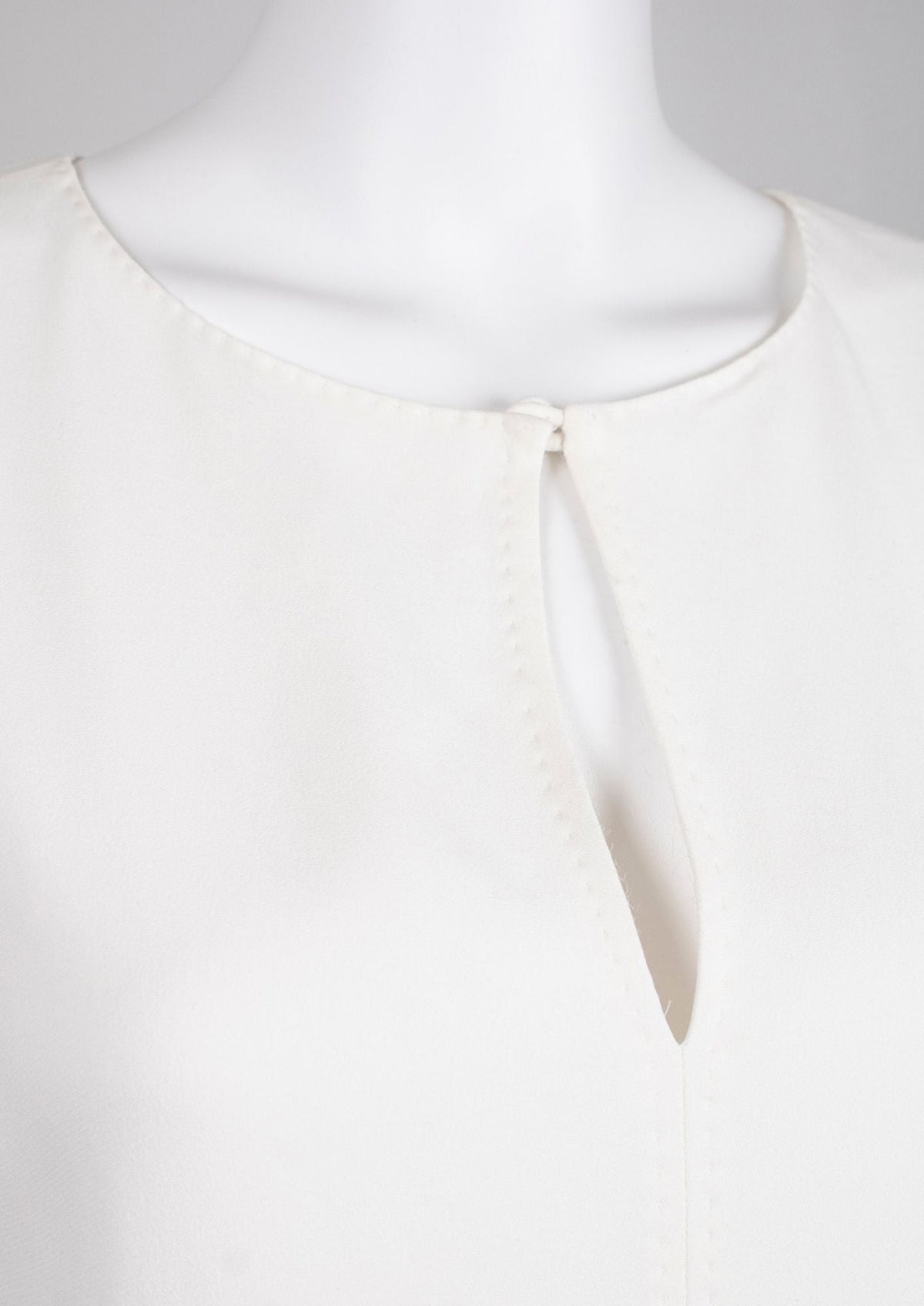 Carolina Herrera White Dress - Reloved - Timeless Styles