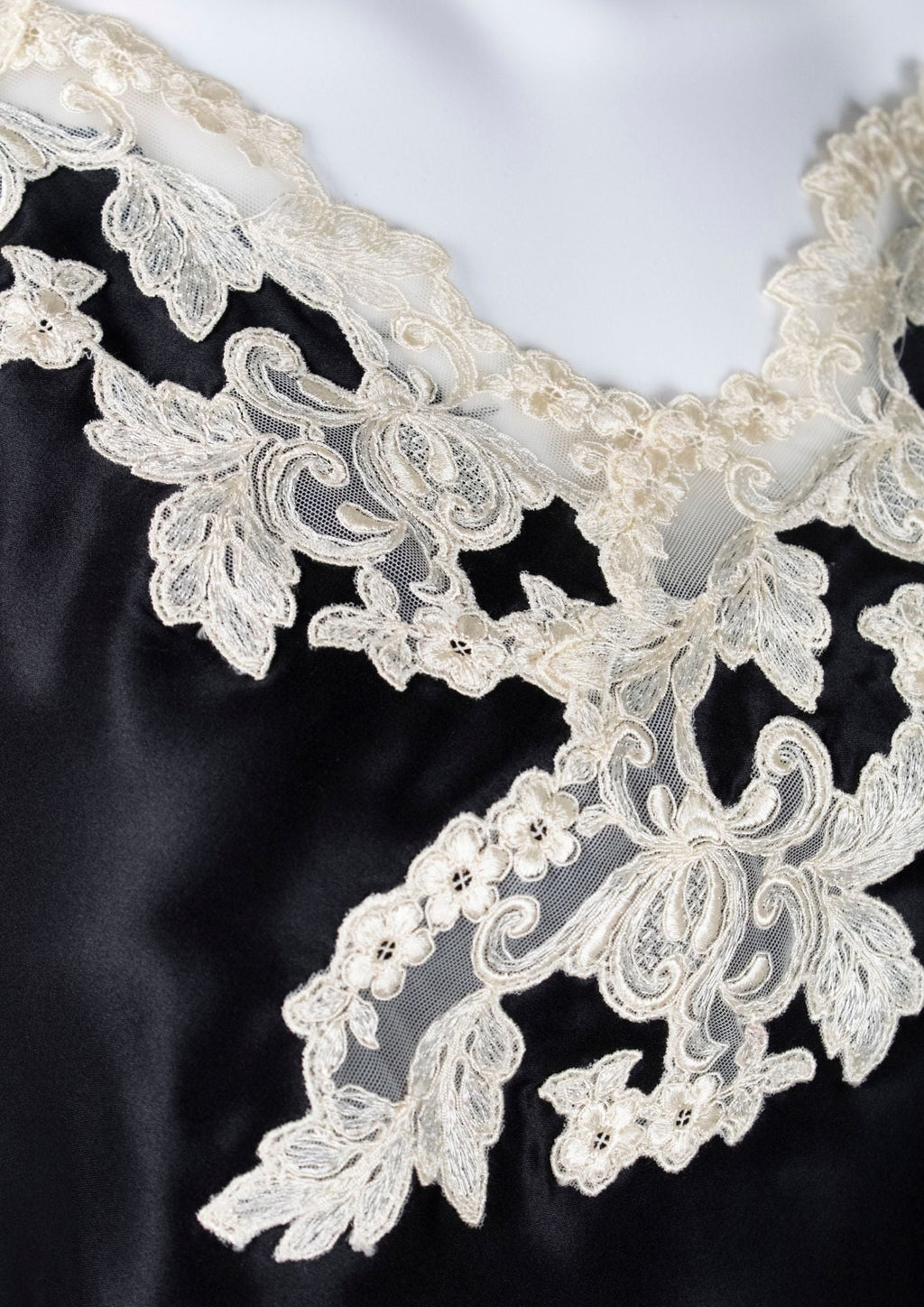 La Perla Black Slip Top - Reloved - Timeless Styles