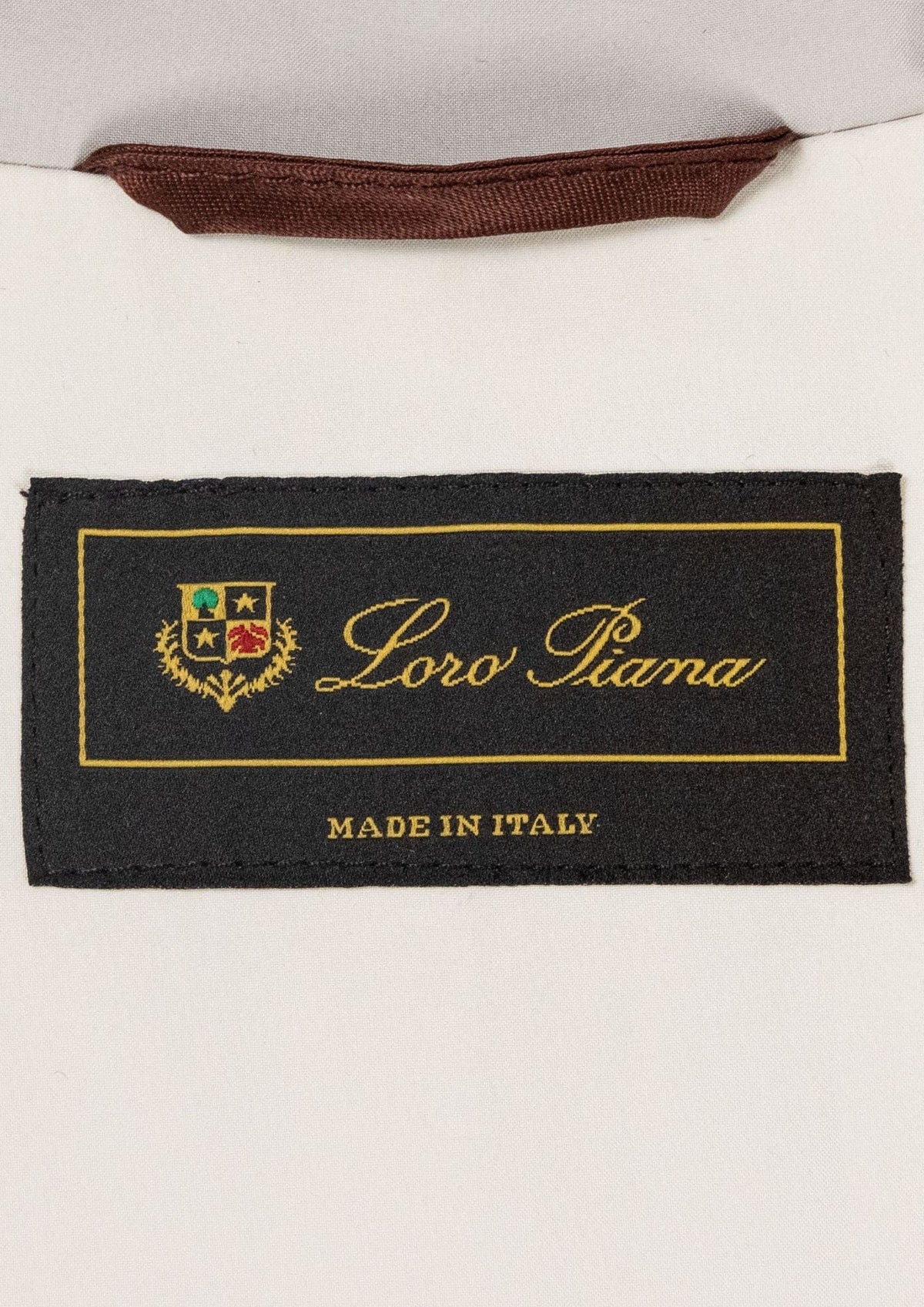 Loro Piana Trench Coat - Reloved - Timeless Styles