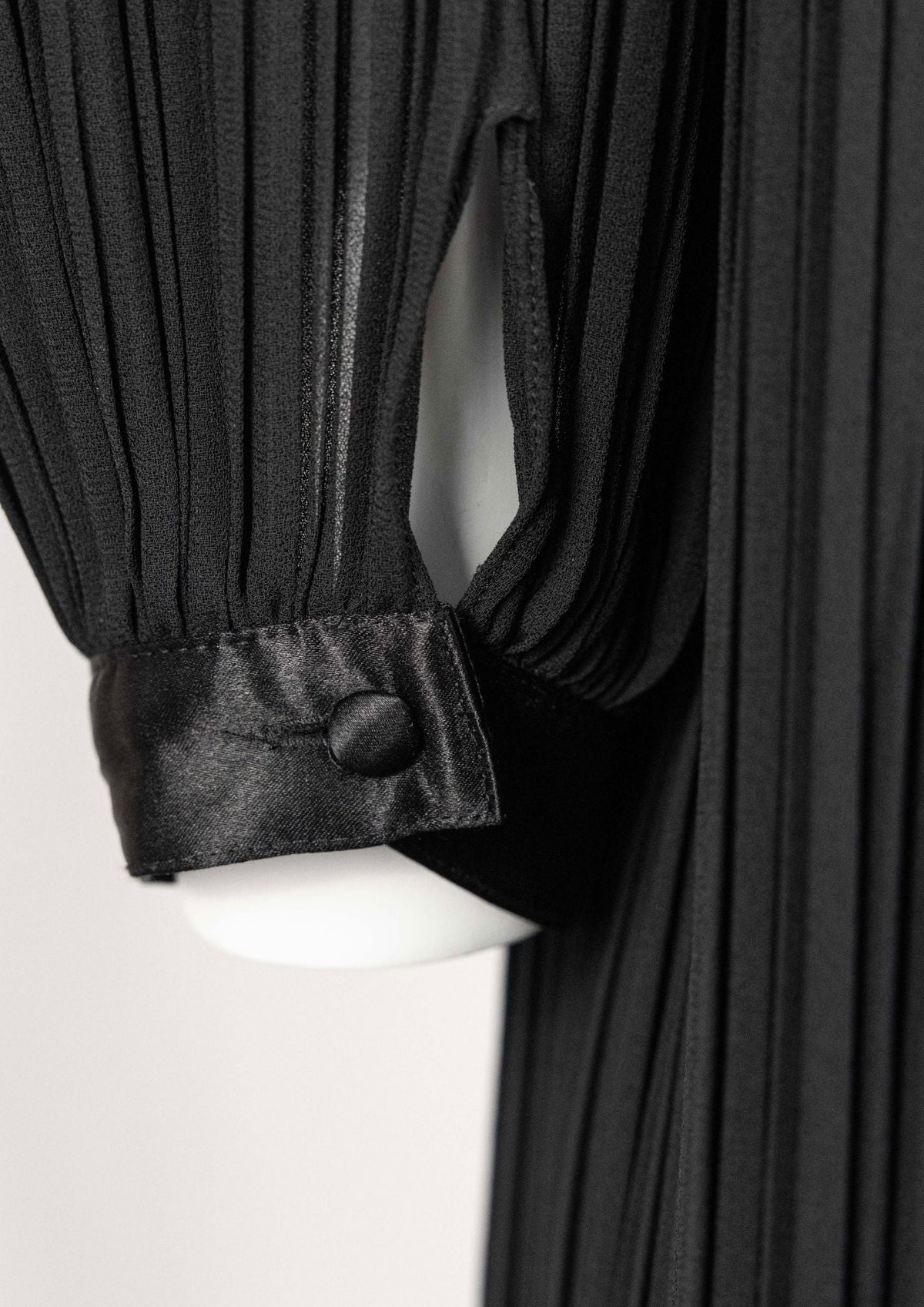 Parigi Pleated Maxi Dress - Reloved - Timeless Styles