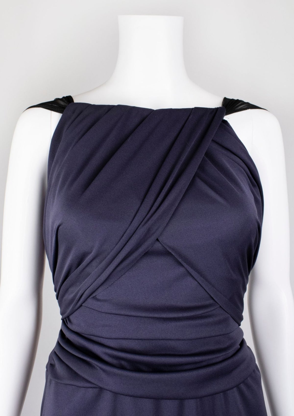 Vera Wang Navy Gown - Reloved - Timeless Styles